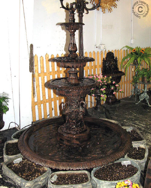 3 Tier Plain Swan Fountain